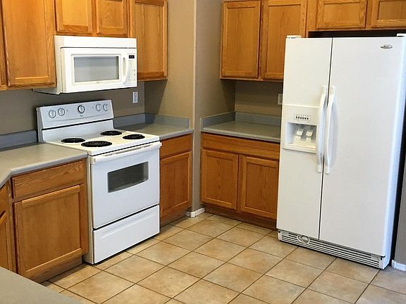 3rd image of 3119 N 130th Ln