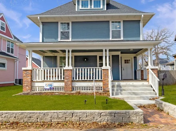 1126 26th St, Des Moines, IA 50311