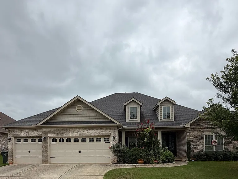 113 Peabury Ln — Photo 1