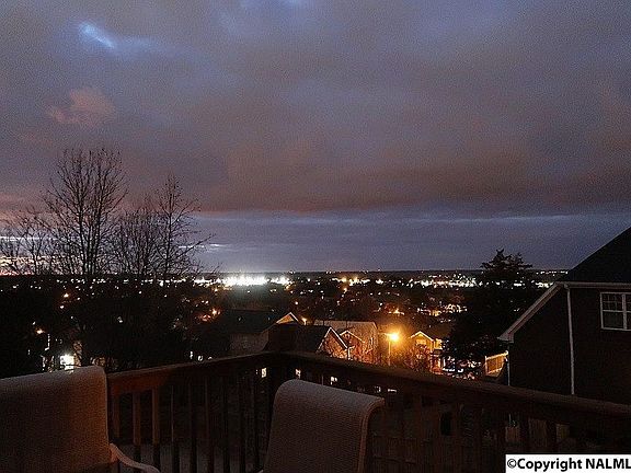 5th image of 439 Barrington Hills Dr