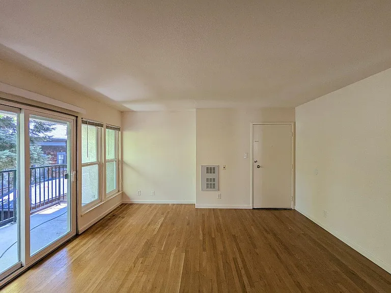 Vanguard Apartments — Photo 12