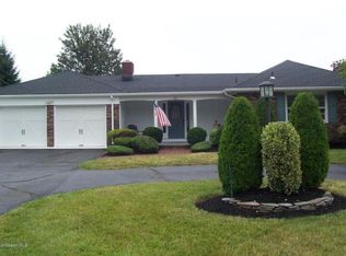 35 Doreen Dr, Oceanport, NJ 07757