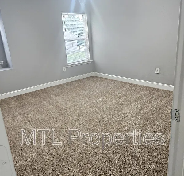 302 Nanny Point Dr — Photo 18