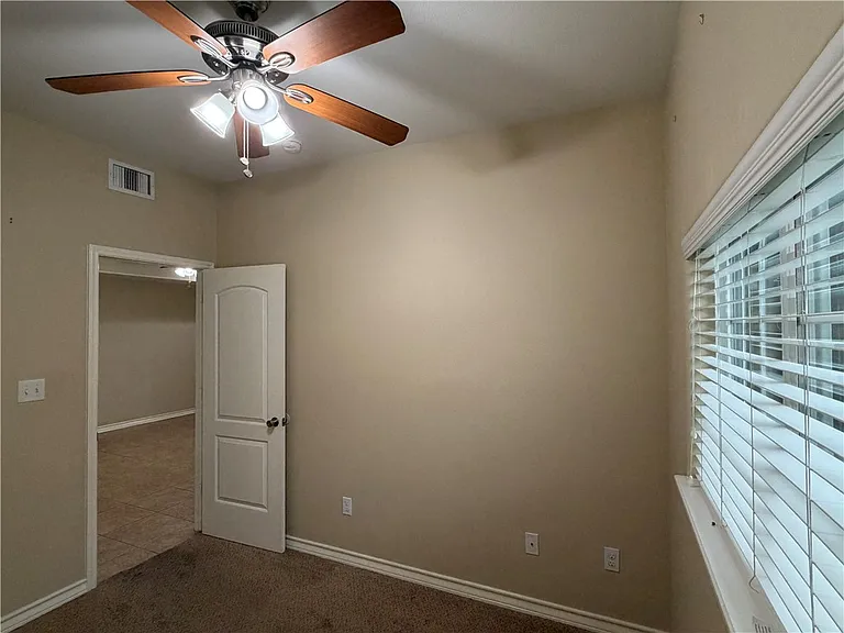 6905 Aaron Dr — Photo 17