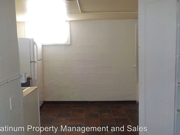 4th image of 915 Peachey St #B