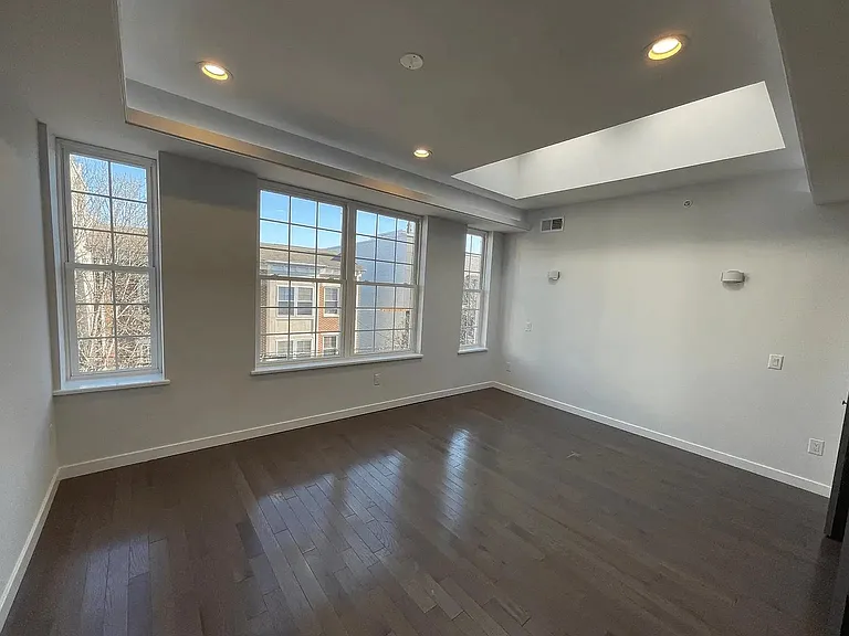 1334 N 7th St #2R — Photo 9