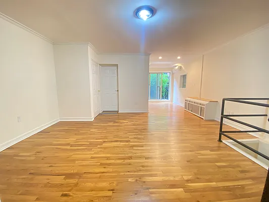 Rented by M G Commercial Realty | media 8