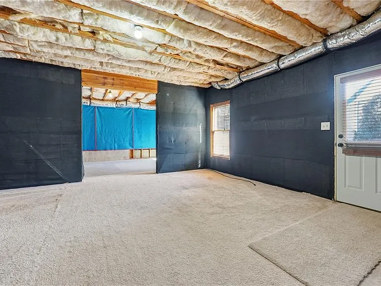 6437 Blue Water Dr — Photo 42