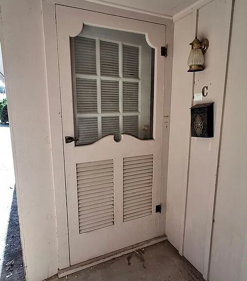 4222 SW 2nd Ave #C — Photo 2