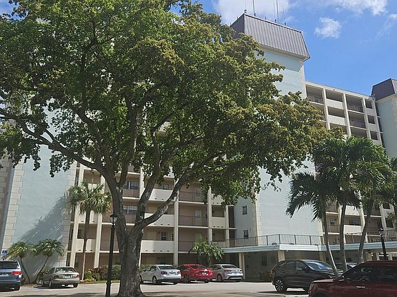 3rd image of 9101 W Sample Rd