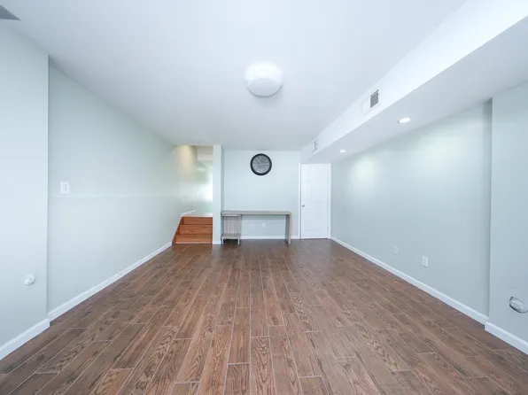 139 Kiswick Street image 19 of 31