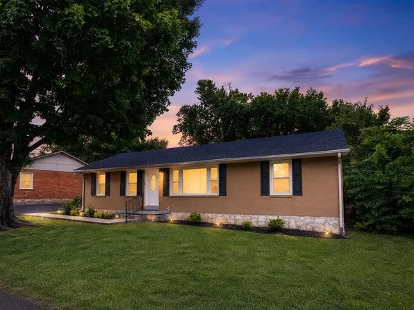 1424 Longview Dr, Bowling Green, KY 42101