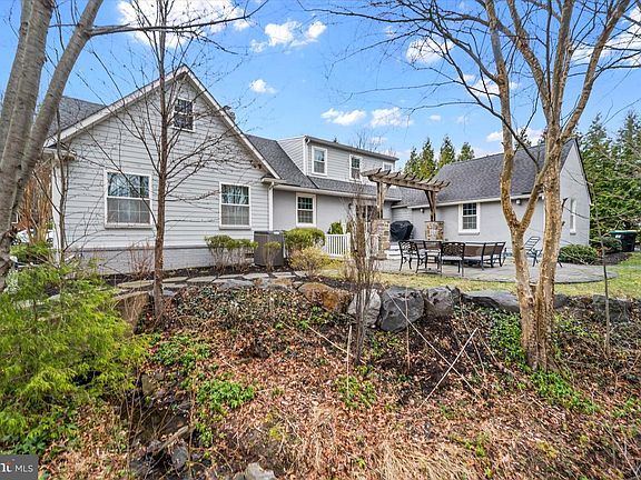 5th image of 801 Hopeton Rd