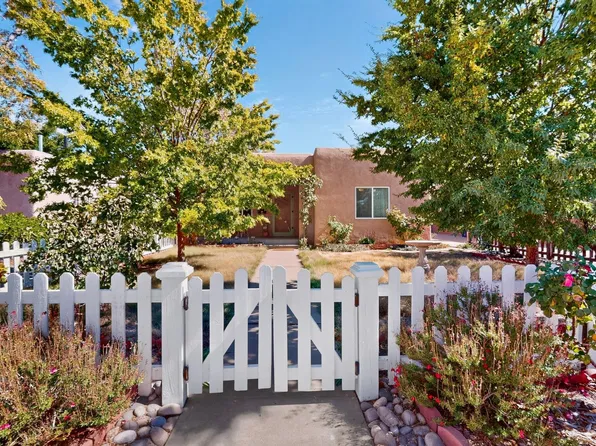 328 Solano Dr NE, Albuquerque, NM 87108