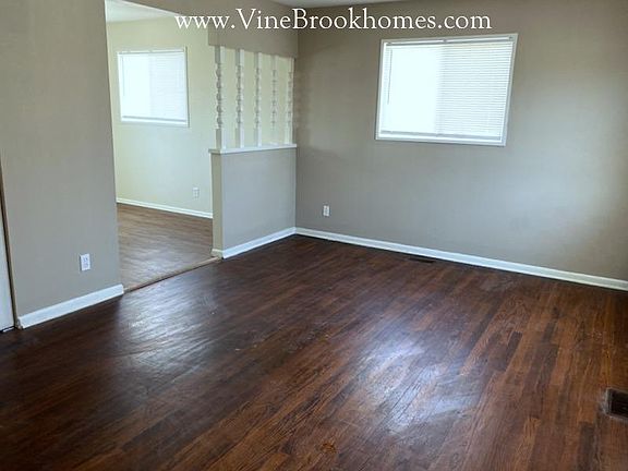 3rd image of 2738 S Randolph St