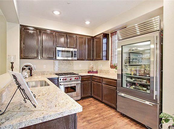 5th image of 12 Harvest Point Ln