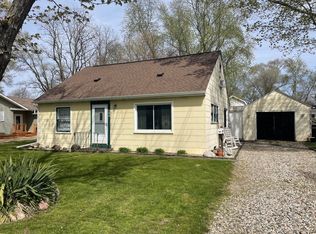 140 Floral Ave, Plainwell, MI