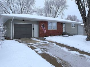 1907 Peninah St, Yankton, SD 57078