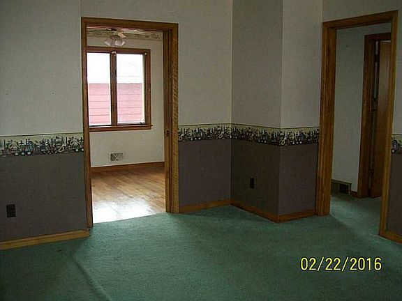 4th image of 3822 Elmwood Ave