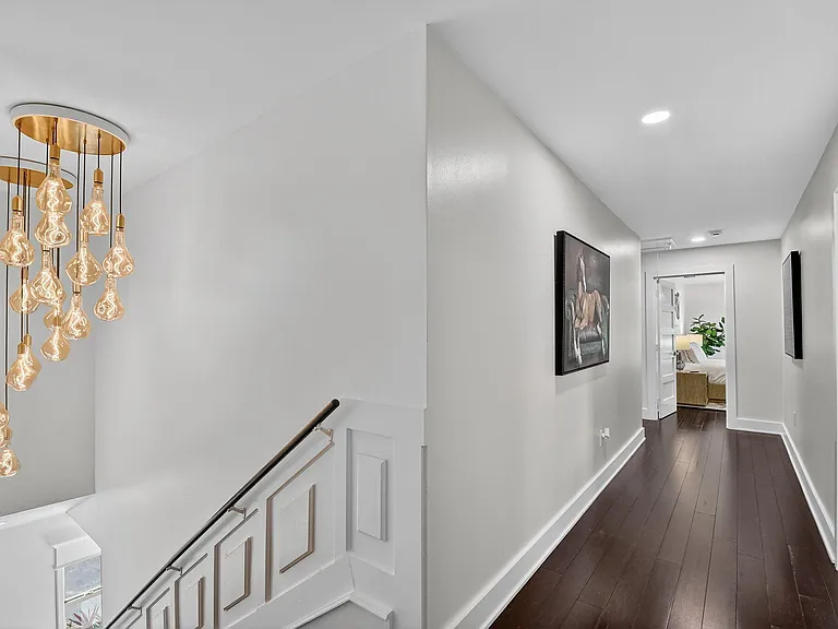 2900 Greenbriar Blvd — Photo 23