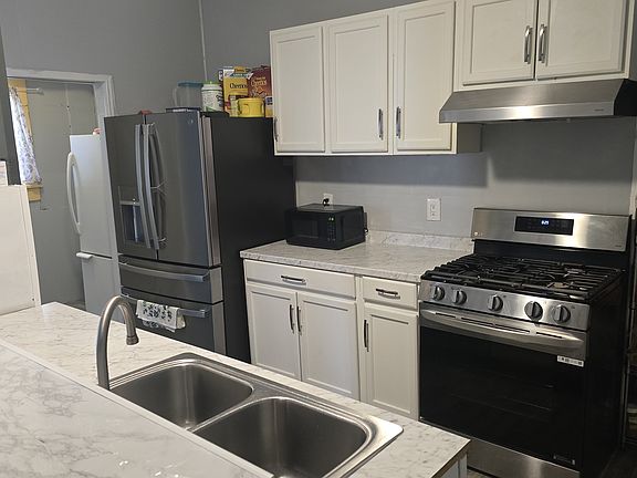2nd image of 601-603 W Main St #1