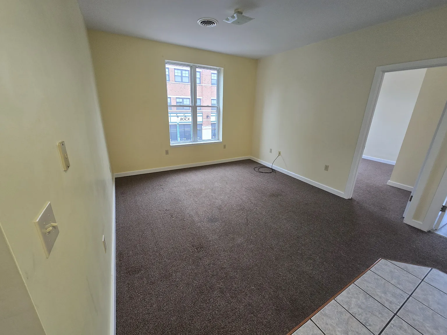 2 bed, 750 sqft, $1,175 — Photo 4