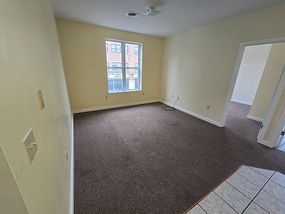 5th image of 131 Main St APT 1