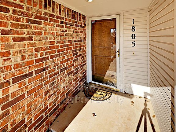 2nd image of 1805 Longhorn Dr