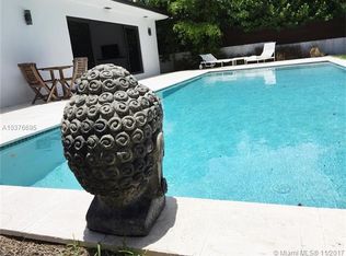 1555 Daytonia Rd, Miami Beach, FL 33141