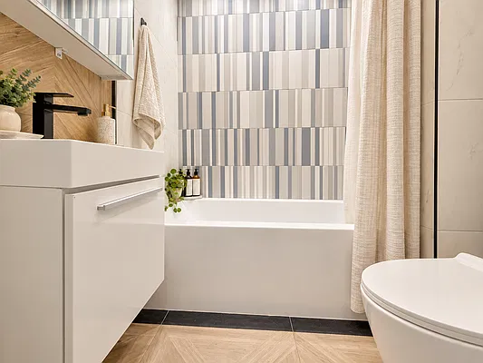 Bathroom, photo 1