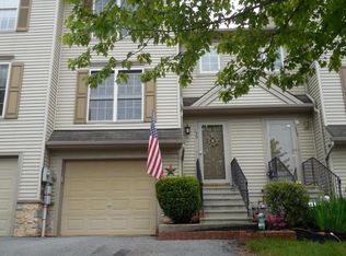 130 Banyan Circle Dr, Lancaster, PA
