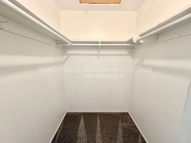 5694 N 9th St — Photo 19