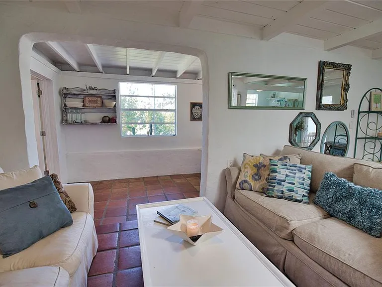 650 Edwards St — Photo 19