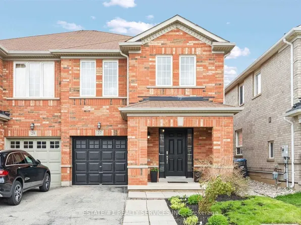 27 Thornbush Blvd, Brampton, ON L7A 0K5