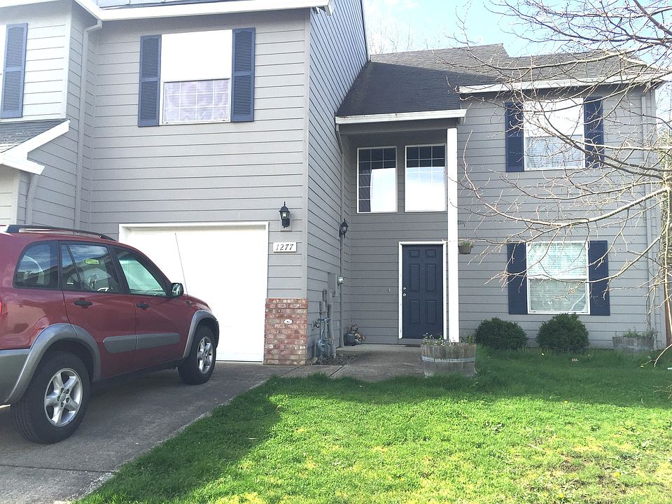 1st image of 1277 NE Birkshire Ct