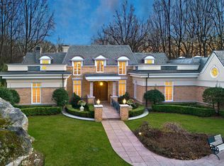 40 Baldwin Farms N, Greenwich, CT 06831