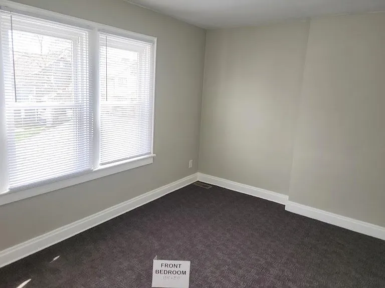 Front Bedroom, 13'4" x 8'10", new light, 3 windows with cordless blinds, carpet