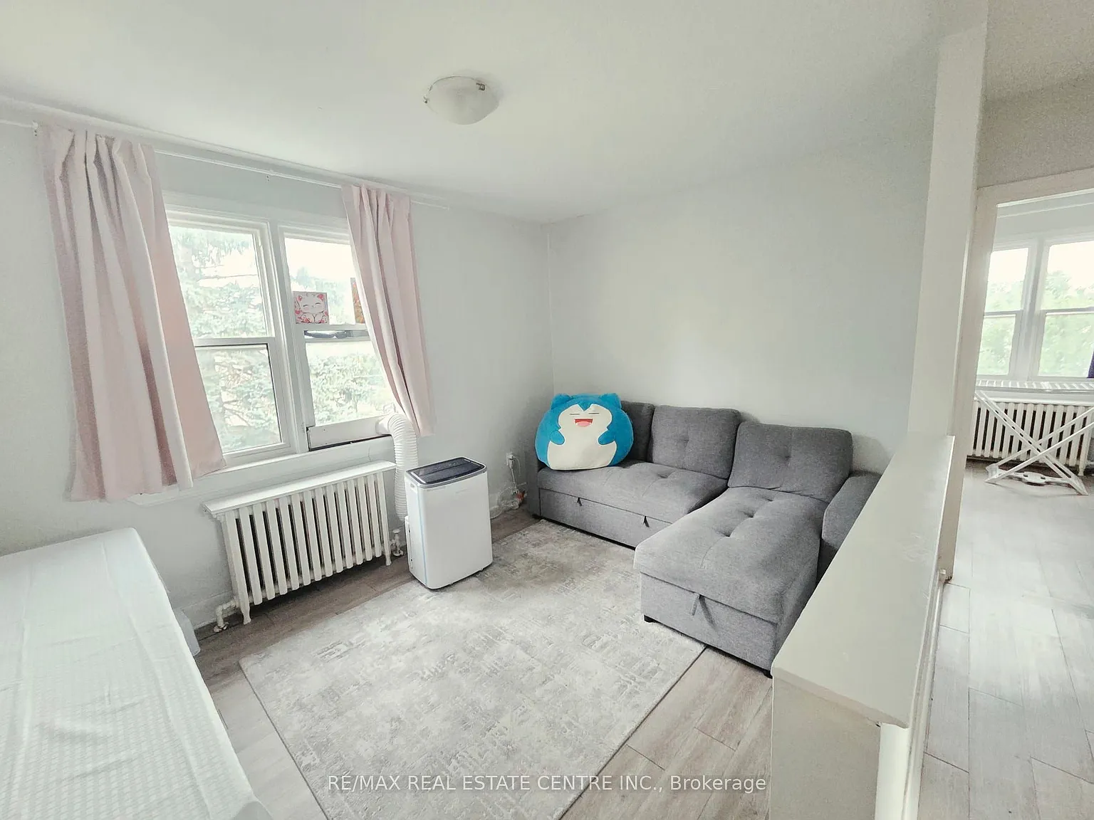 2 bed, $1,600 — Photo 2