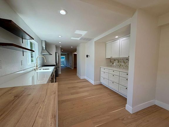 5th image of 1327 Ward St