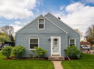 2078 3rd St E, Saint Paul, MN 55119