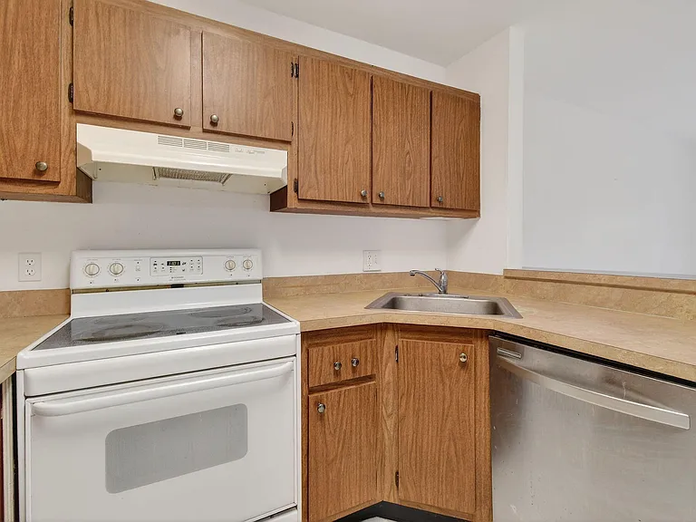 3502 Gardens East Dr #B — Photo 19