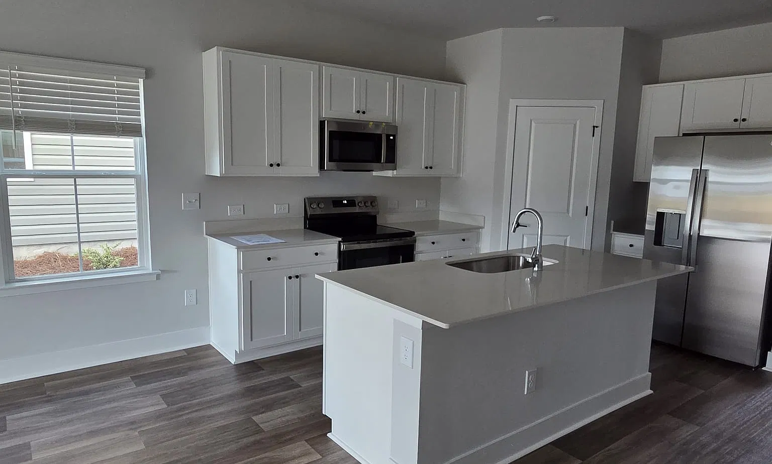 4 bed, 1965 sqft, $1,800 — Photo 4
