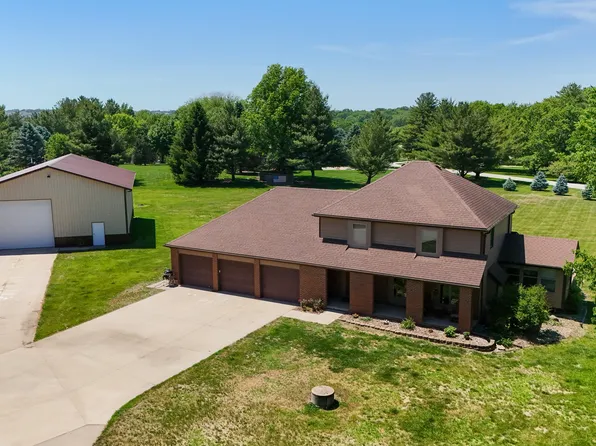 32429 Hunter Hollow Rd, Waukee, IA 50263