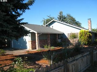 305 Meadow Ln, Creswell, OR 97426