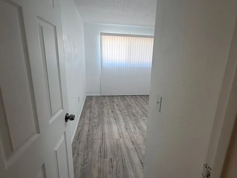 1395 N Pennsylvania Ave — Photo 31