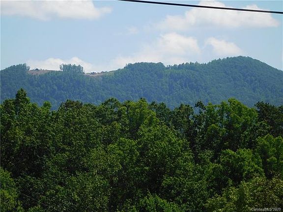3rd image of 1662 Mountain Shadows Dr