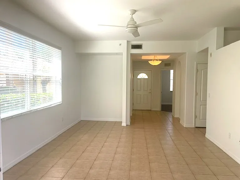 4270 Vicenza Dr #B40 — Photo 15