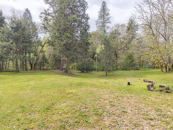 5th image of 1625 Cedar Flat Rd