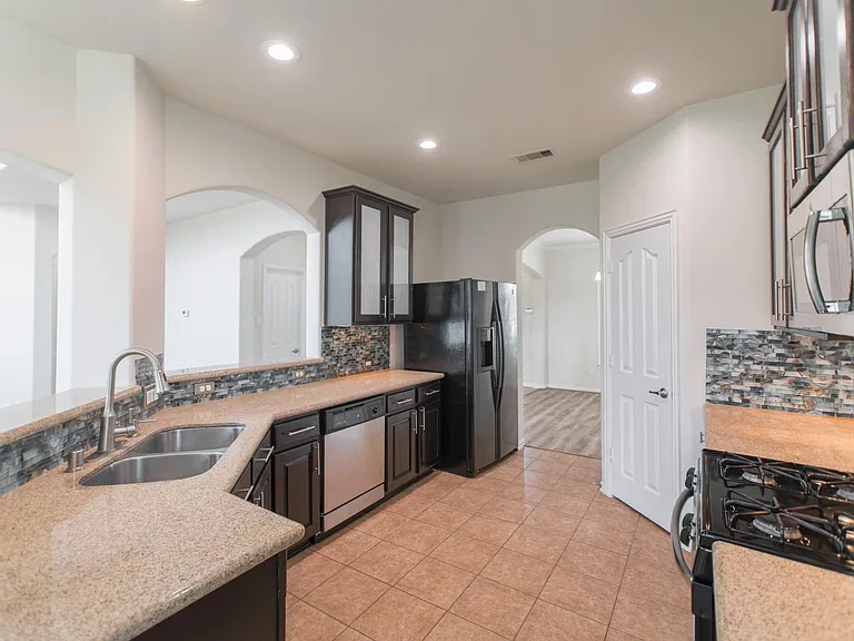 25618 Crisp Spring Ln — Photo 18