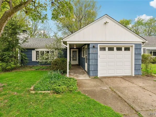 237 Hirschfield Dr, Williamsville, NY 14221